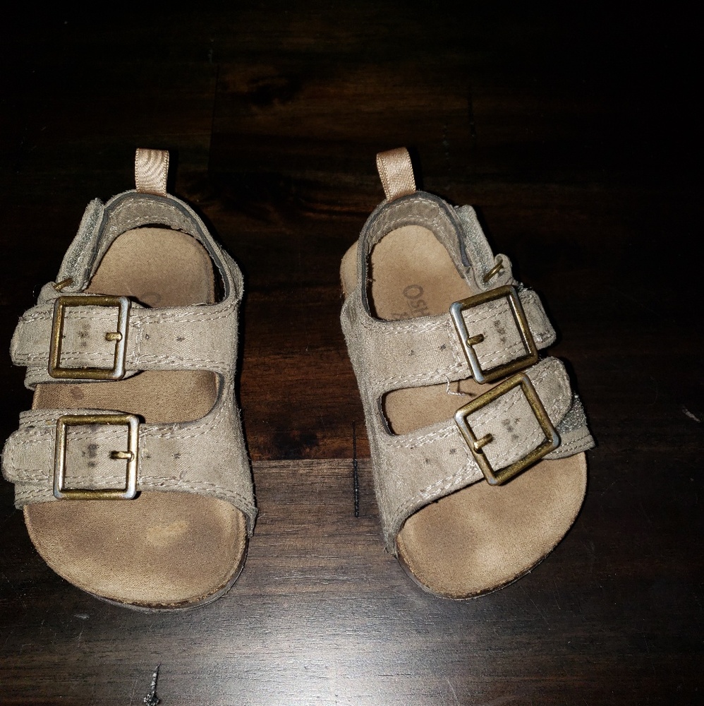OSHKOSH B'GOSH

BRUNO TODDLER SANDAL